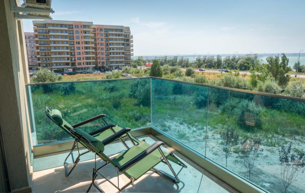 North Club Apartments II Mamaia Exterior photo