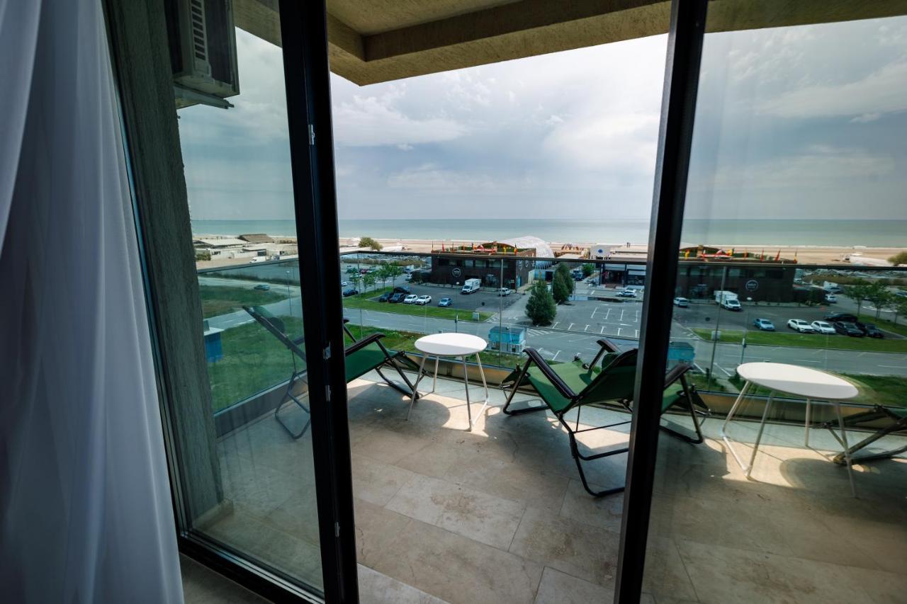 North Club Apartments II Mamaia Exterior photo