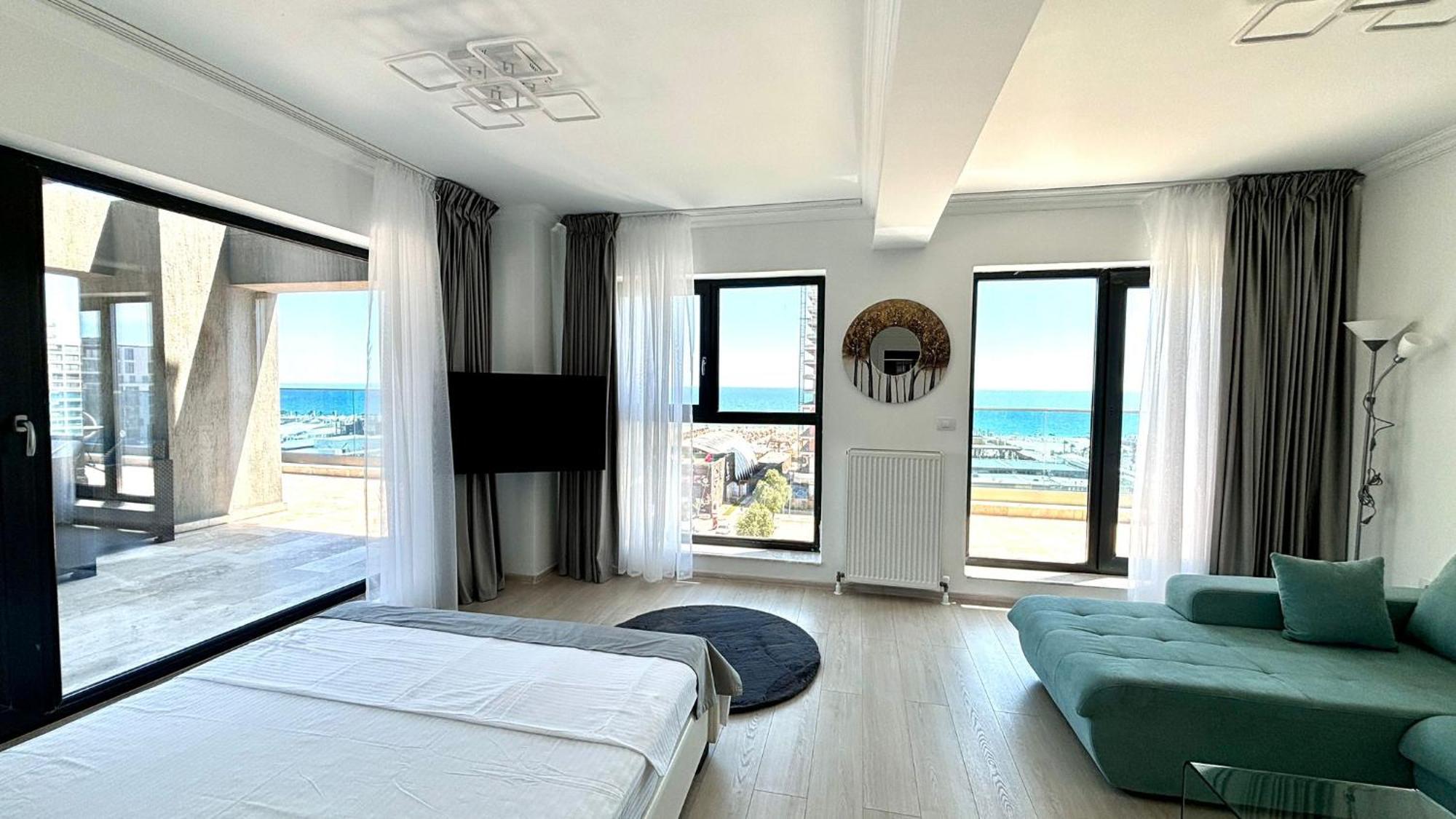 North Club Apartments II Mamaia Exterior photo